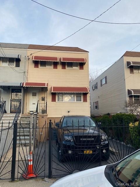 164 Stephens Ave, Bronx, NY 10473 - photo 1
