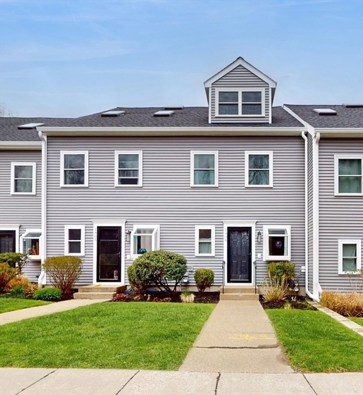 1406 Lagrange St unit 1406, Boston College, MA 02467 - photo 1