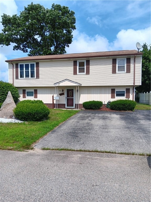 4 Belaire Dr, Johnston, RI 02919 - photo 1