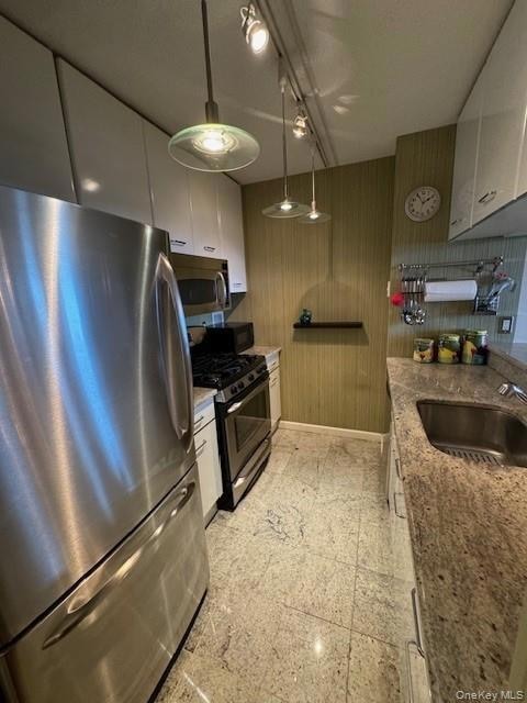 For Rent $2,850/month • Co-Listing Agent