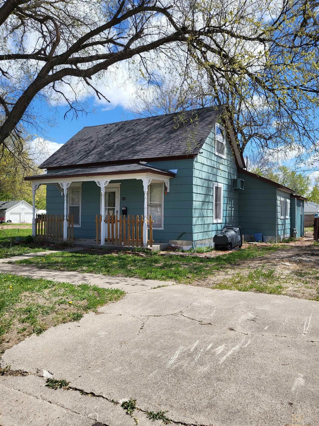 112 N 7th St, Wymore, NE 68466 MLS 22315833