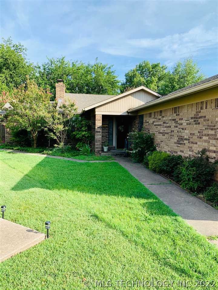 1417 Windsor Dr, Ardmore, OK 73401 - photo 1