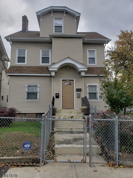 226 Osborne Terrace, Newark, NJ 07112 - photo 1
