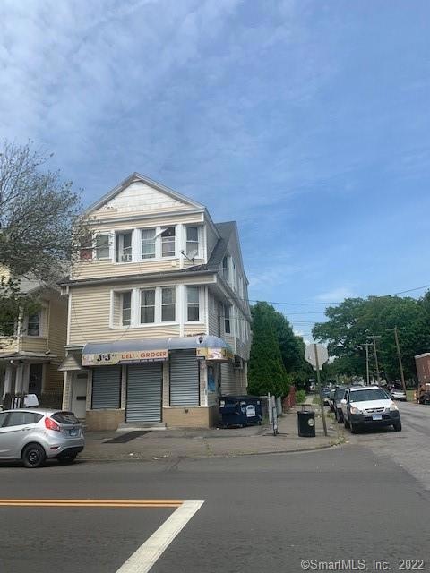 252 Maplewood Ave unit 2, Bridgeport, CT 06605 - photo 1