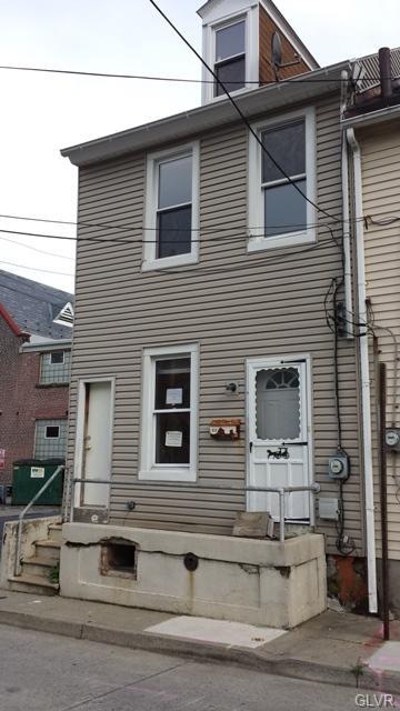 826 W Maple St, Allentown, PA 18101 - photo 1