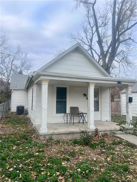 1020 Randolph St, Leavenworth, KS 66048 - photo 1