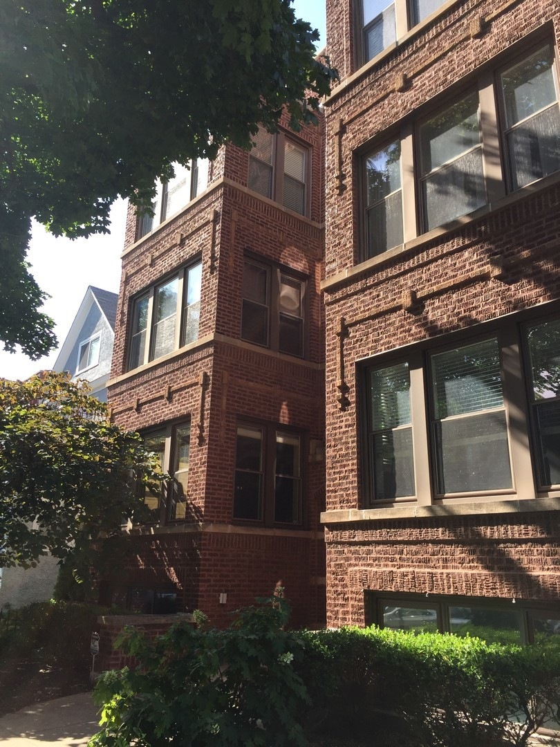 1616 W Rascher Ave unit 2W, Chicago, IL 60640 - photo 1