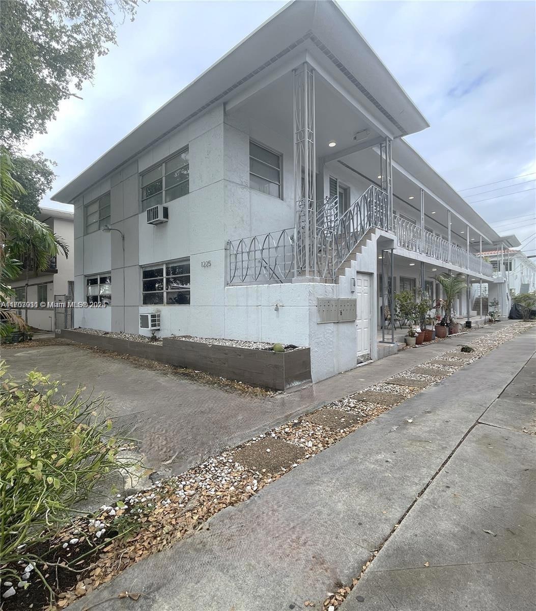 For Rent $1,700/month