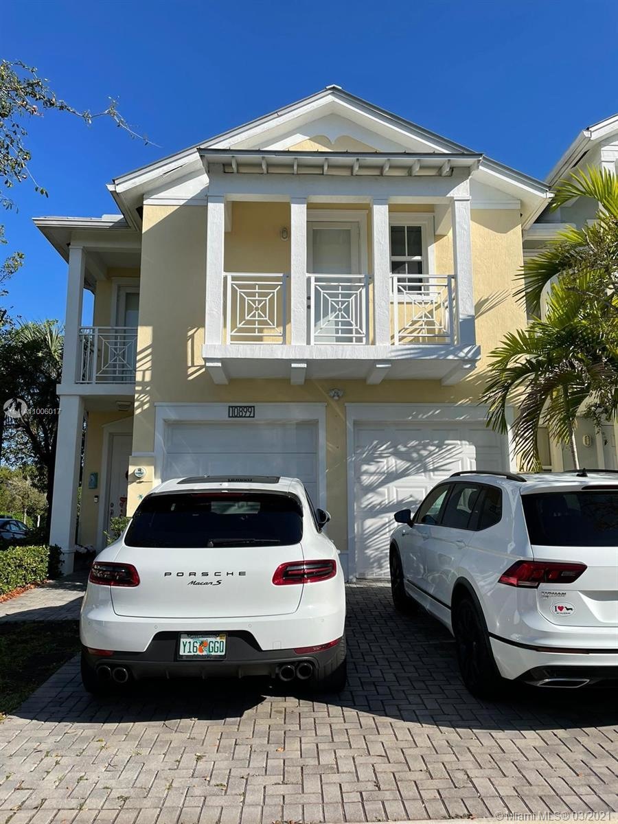 10899 NW 75th St, Doral, FL 33178 - photo 1