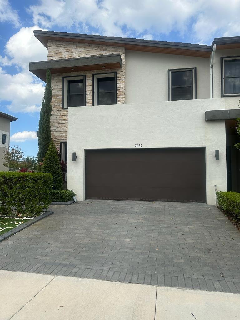 Sold $564,000