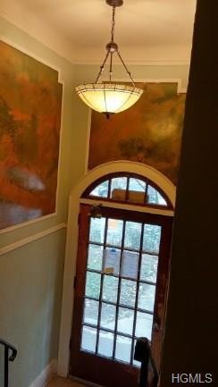 641 Warburton Ave unit 2s, Yonkers, NY 10701 - photo 1