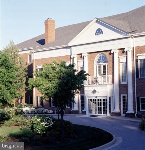 102 Brightwood Club Dr, Lutherville Timonium, MD 21093 - photo 1