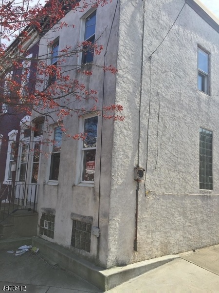 616 Royden St, Camden, NJ 08103 - photo 1