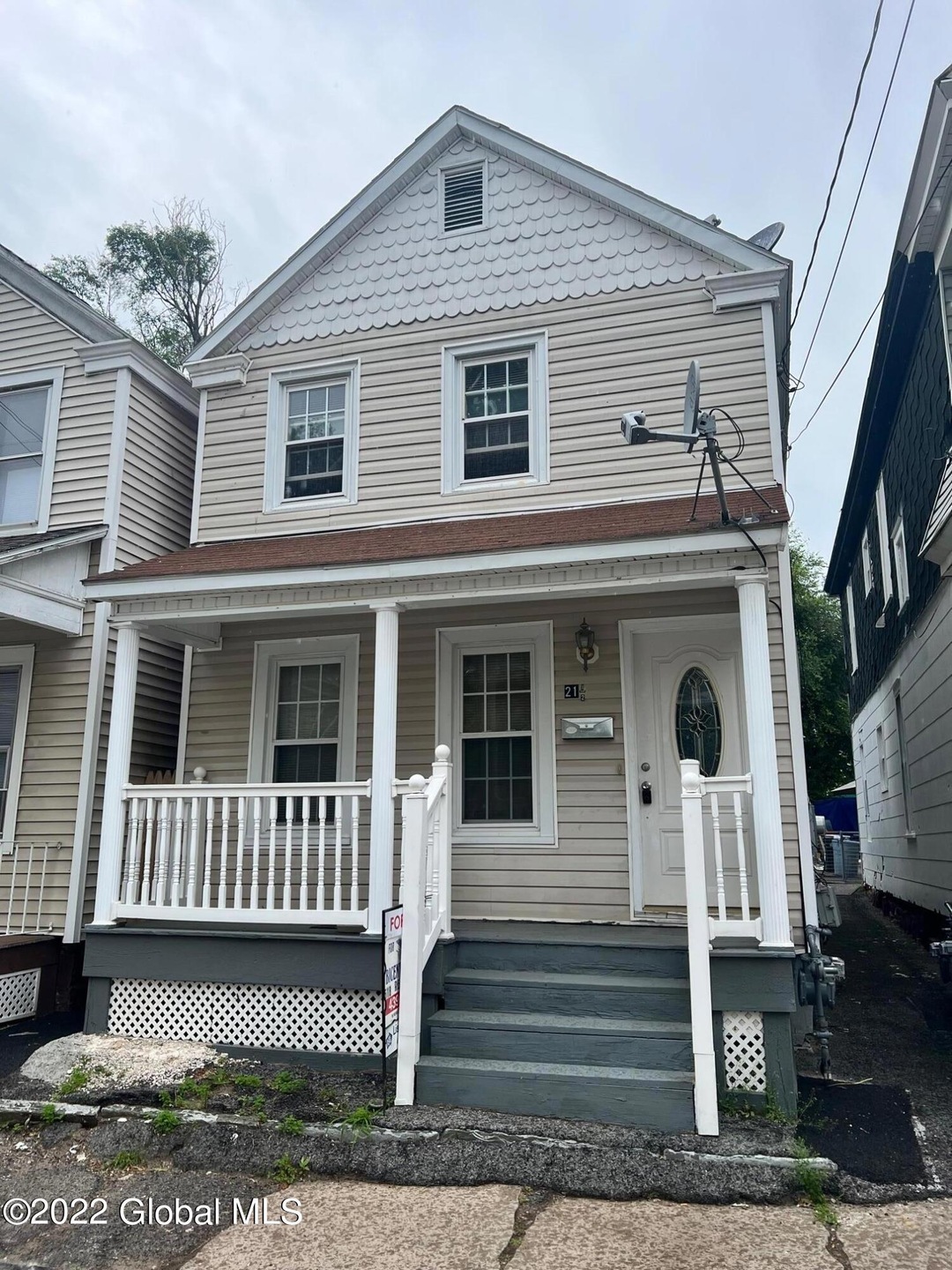 21 1/2 Moyston St, Schenectady, NY 12307 - photo 1
