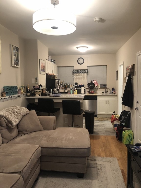 352 E 8th St unit 3, Boston, MA 02127 - photo 1