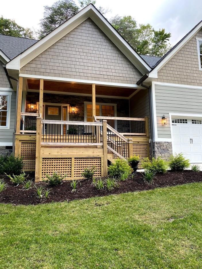 Front Entry Woodland Model pic 1