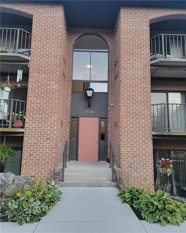 950 Cold Spring Rd unit 5, Allentown, PA 18103 - photo 1