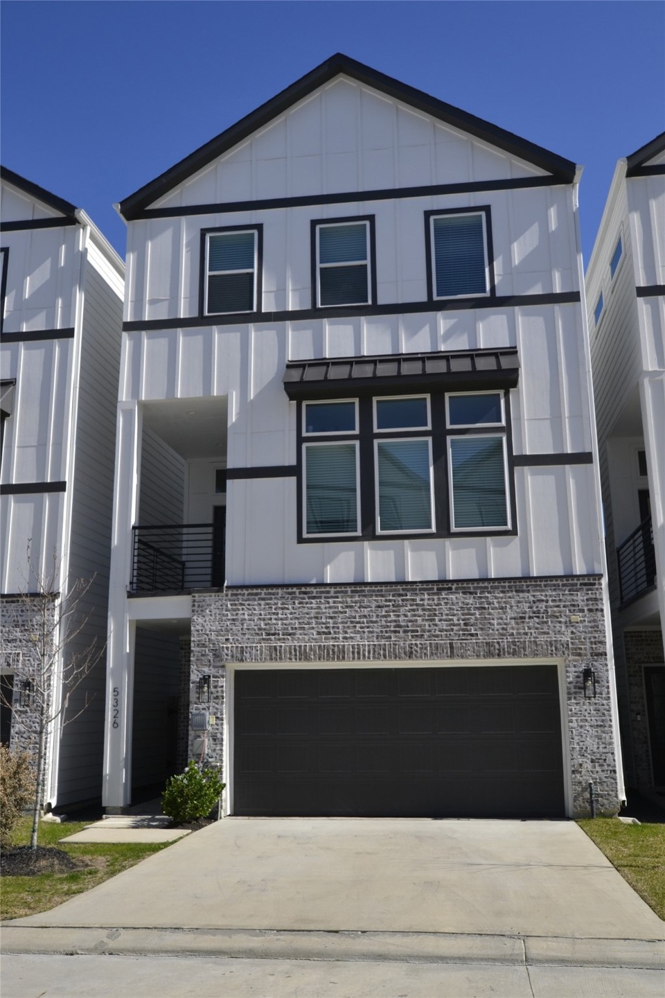 5326 Donovan Gardens Ln, Houston, TX 77091 - photo 1