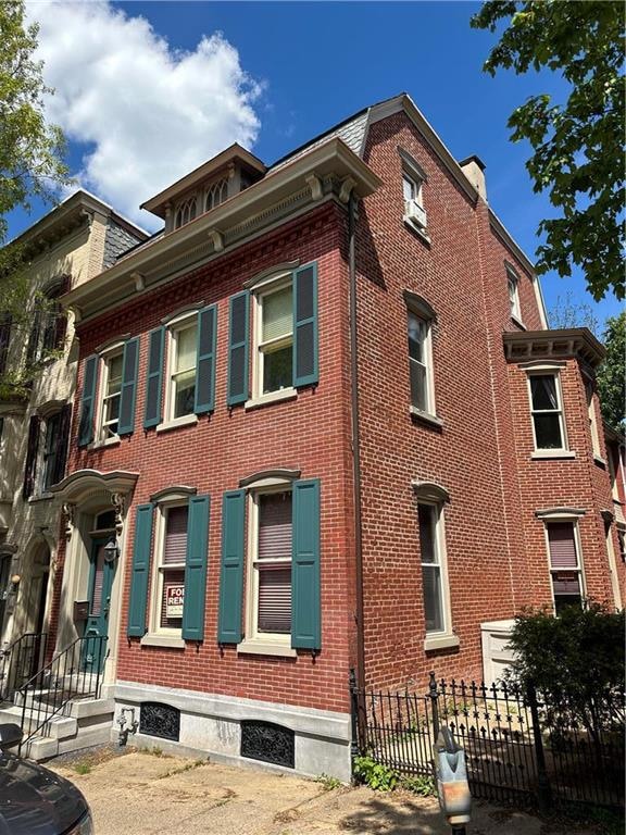 239 N 9th St, Allentown, PA 18102 - photo 1