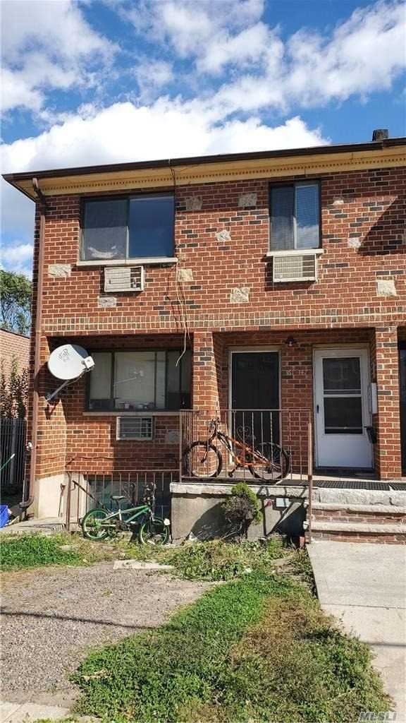 61-47 164th St, Flushing, NY 11365 - photo 1