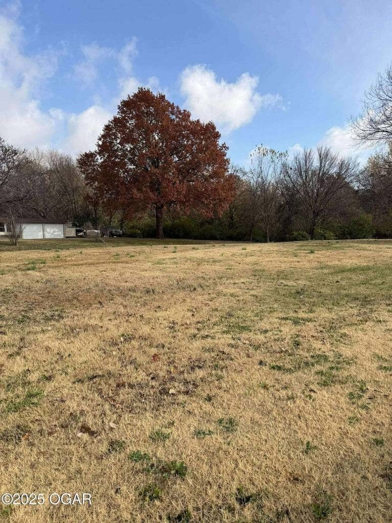 602 S High School Ave, Columbus, KS 66725 - photo 1