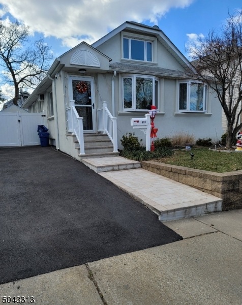 492 Harding Ave, Lyndhurst, NJ 07071 - photo 1