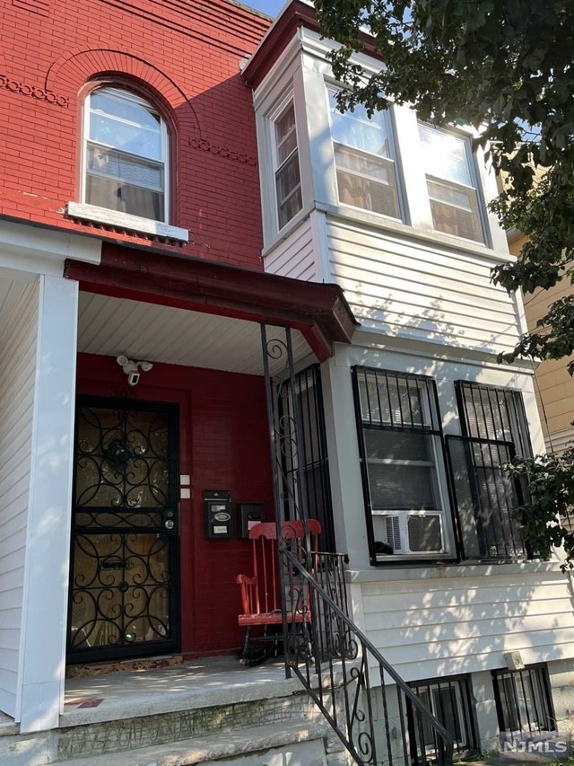 368 S 11th St, Newark, NJ 07103 - photo 1