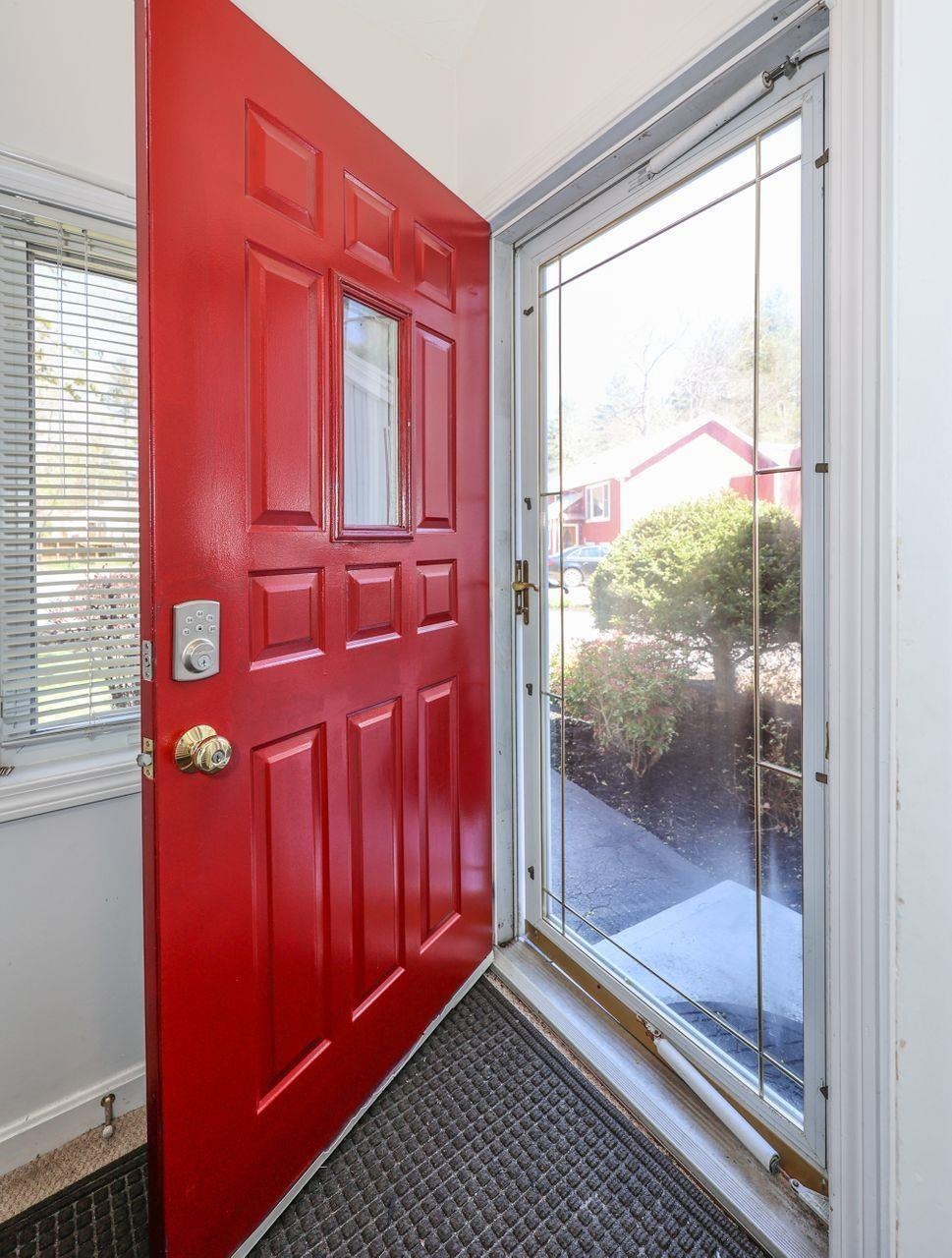 10 Bowman Ct, MerriMacK, NH 03054 - photo 1