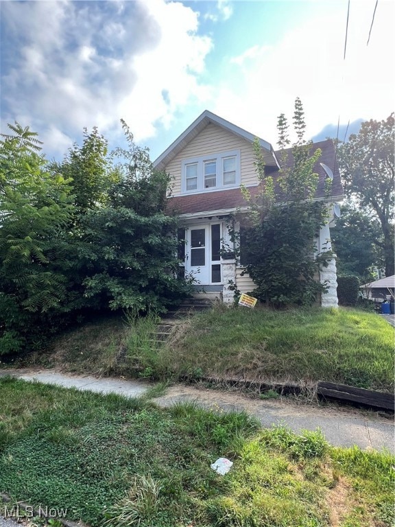 2137 12th St SW, Akron, OH 44314 - photo 1