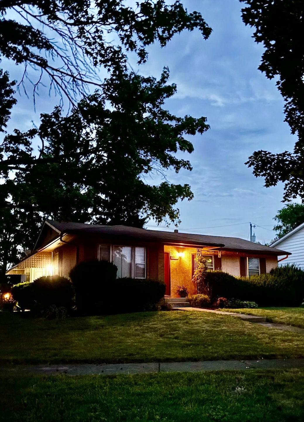 1198 Drysdale Square S, Columbus, OH 43229 - photo 1