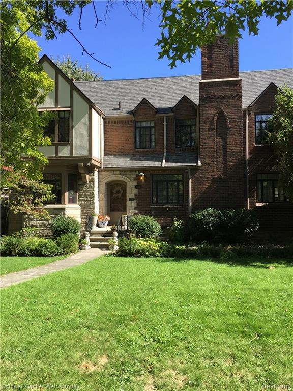 1342 Three Mile Dr, Grosse Pointe Park, MI 48230 - photo 1