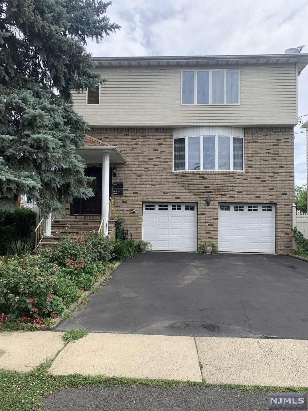 209 Hathaway St unit 1, Wallington, NJ 07057 - photo 1