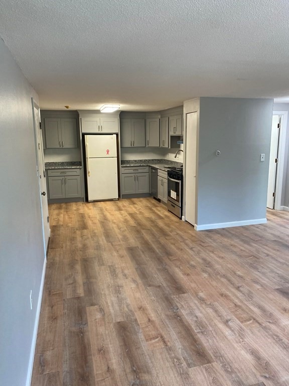 349 Hildreth St unit 24, Lowell, MA 01850 - photo 1