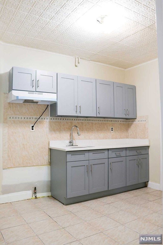 939 Main St unit 3, Paterson, NJ 07503 - photo 1