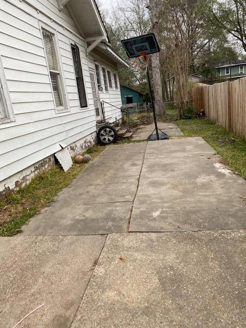 717 N 2nd side