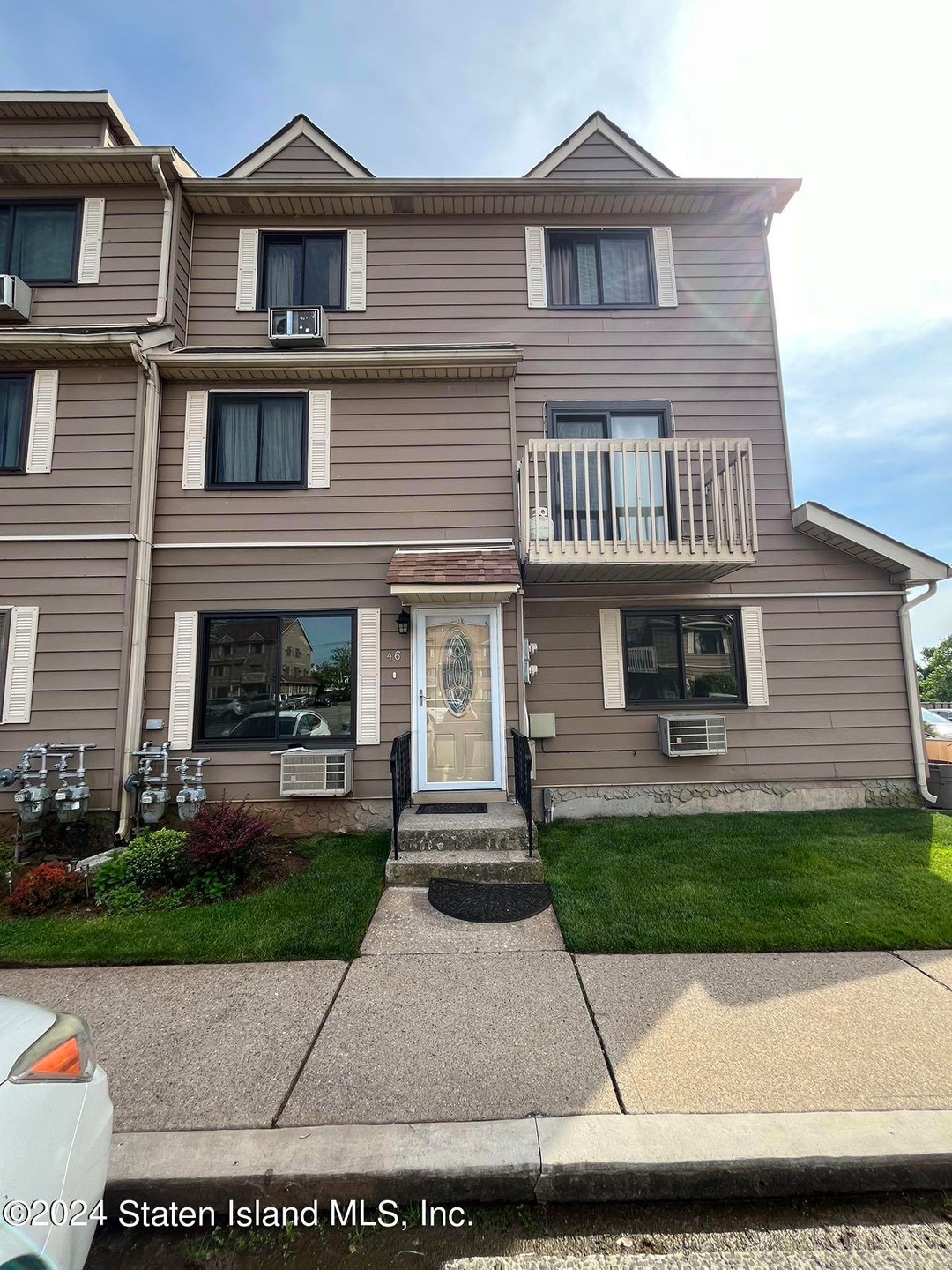 46 Daffodil Ln unit 73, Staten Island, NY 10314 - photo 1