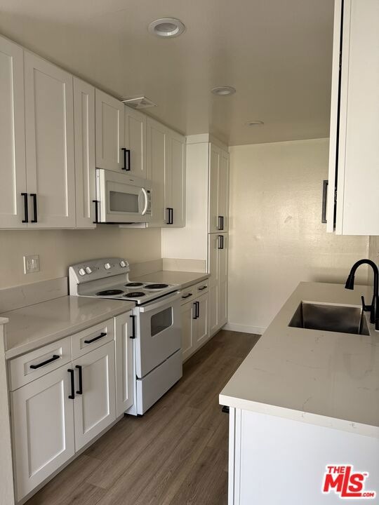 5400 Newcastle Ave unit 68, Encino, CA 91316 - photo 1