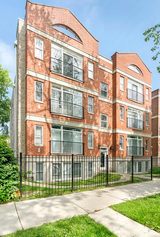 6229 N Richmond St unit 4N, Chicago, IL 60659 - photo 1