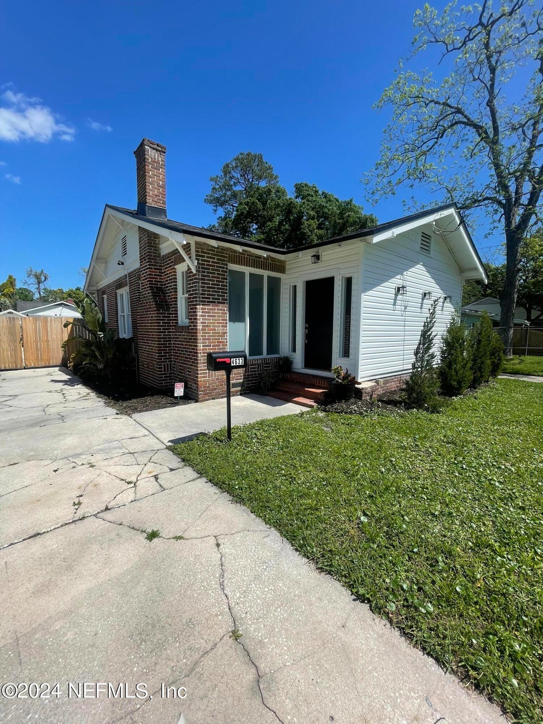 4633 Kingsbury St, Jacksonville, FL 32205 - photo 1