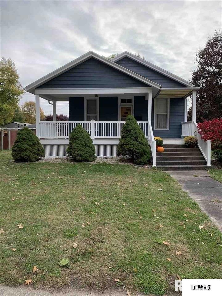 410 N Logan St, Lincoln, IL 62656 - photo 1