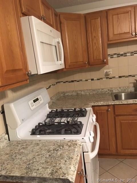 357 Granfield Ave unit A, Bridgeport, CT 06610 - photo 1