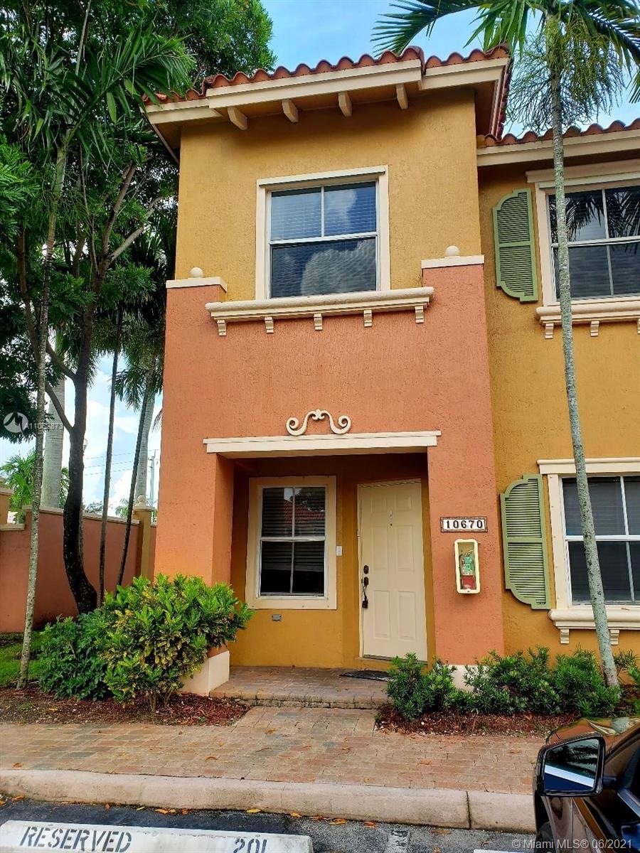 10670 SW 8th St unit 201, Pembroke Pines, FL 33025 - photo 1