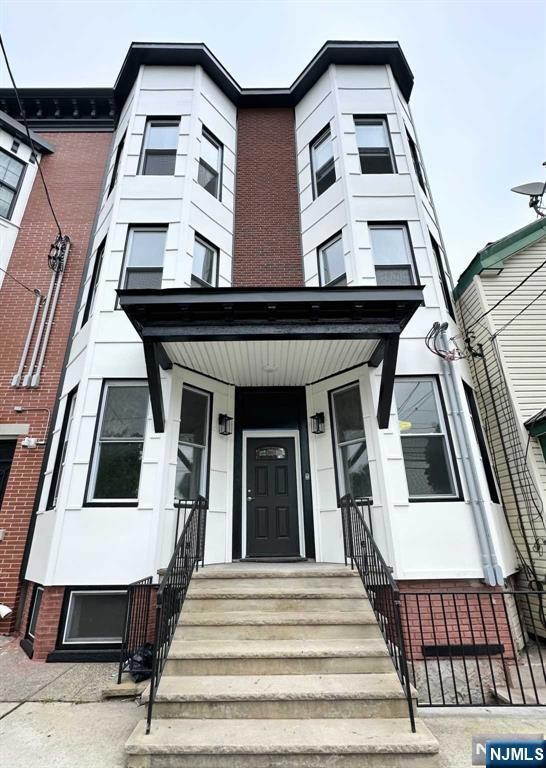 76 Manhattan Ave unit 3, Jersey City, NJ 07307 - photo 1