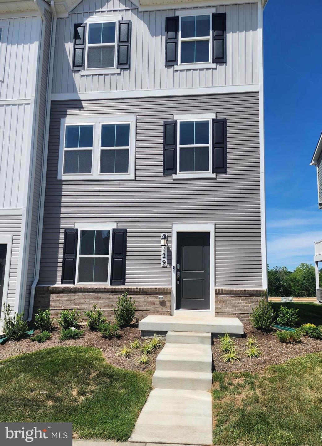 129 Swan Field Ave, Ranson, WV - photo 1