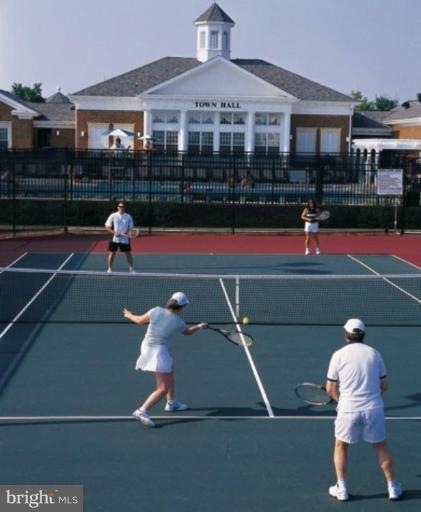 25213 Eisenhower Dr, South Riding, VA 20152 - photo 1