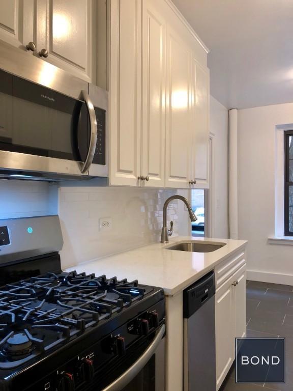 825 W 187th St unit 2R, New York, NY 10033 - photo 1