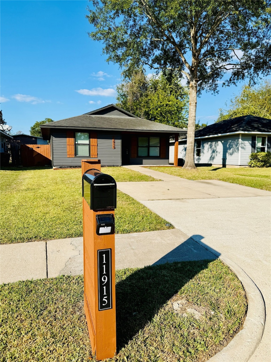 For Rent $1,950/month • Co-Listing Agent