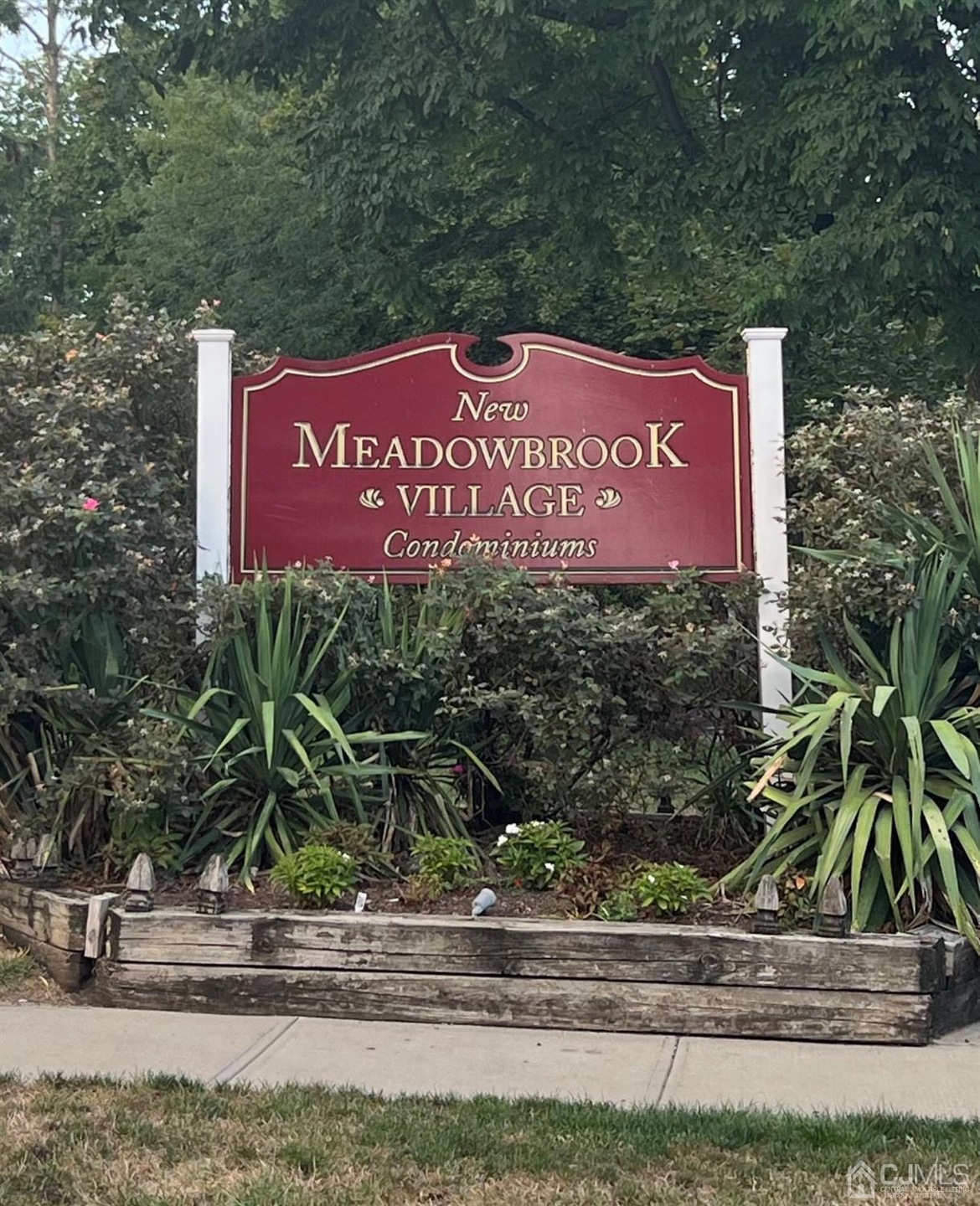 Meadow Brook Village