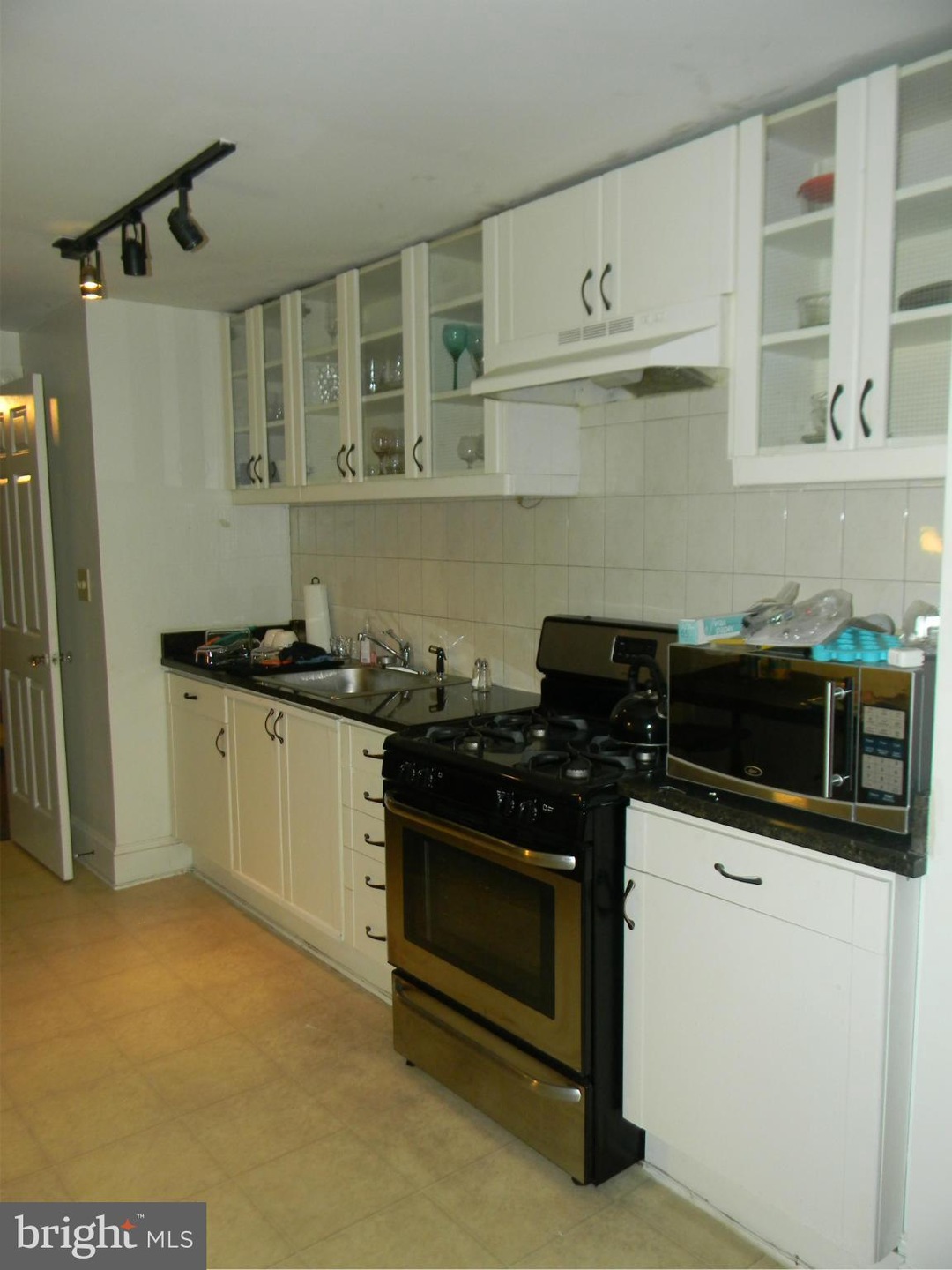 1814 Bolton St, Baltimore, MD 21217 - photo 1