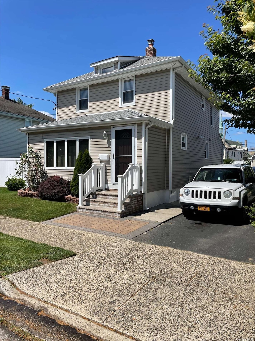 41 Franklin St, Franklin Square, NY 11010 - photo 1